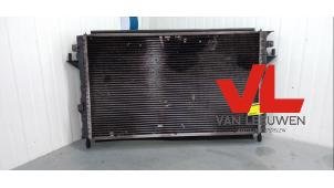 Gebruikte Radiateur Renault Espace (JK) 3.5 V6 24V Grand Espace Prijs € 70,00 Margeregeling aangeboden door Van Leeuwen Auto Onderdelen