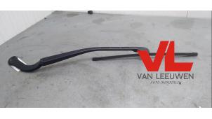 Gebruikte Ruitenwisserarm voor BMW 3 serie Touring (E91) 330d 24V Prijs € 10,00 Margeregeling aangeboden door Van Leeuwen Auto Onderdelen