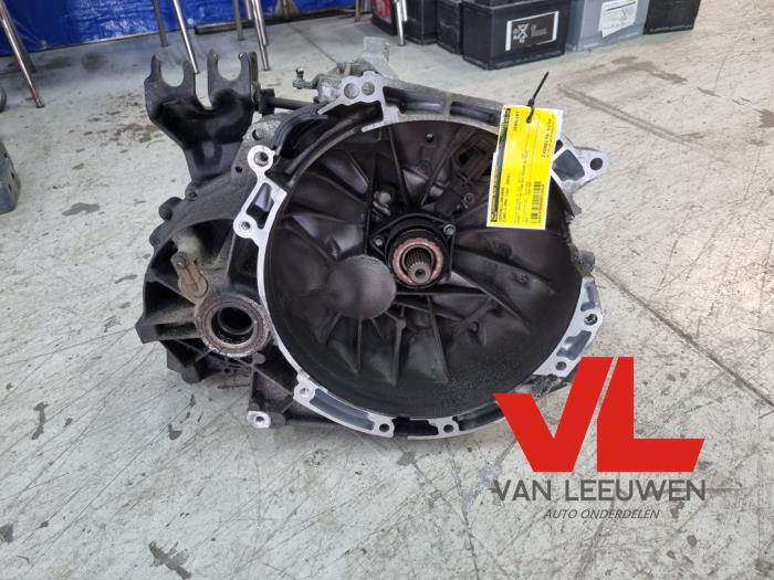 Gebruikte Versnellingsbak Ford Focus C-Max 1.8 16V Prijs € 145,00 Margeregeling aangeboden door Van Leeuwen Auto Onderdelen