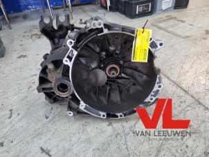 Gebruikte Versnellingsbak Ford Focus C-Max 1.8 16V Prijs € 145,00 Margeregeling aangeboden door Van Leeuwen Auto Onderdelen