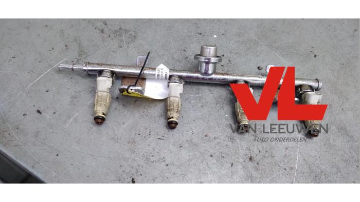 Gebruikte Injector brug Ford Focus C-Max 1.8 16V Prijs € 32,00 Margeregeling aangeboden door Van Leeuwen Auto Onderdelen