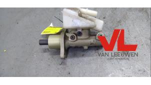 Gebruikte Hoofdremcilinder Ford Focus C-Max 1.8 16V Prijs € 12,00 Margeregeling aangeboden door Van Leeuwen Auto Onderdelen