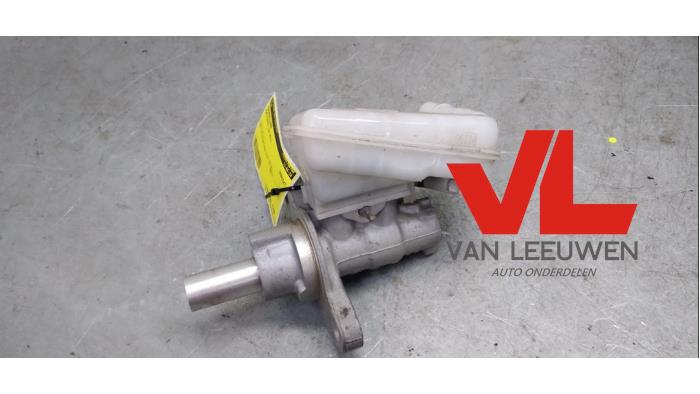 Gebruikte Hoofdremcilinder Ford Fiesta 6 (JA8) 1.4 16V Prijs € 10,00 Margeregeling aangeboden door Van Leeuwen Auto Onderdelen
