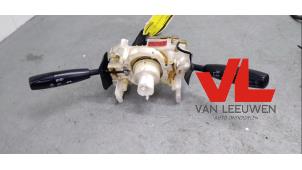 Gebruikte Combischakelaar Stuurkolom Kia Rio (DC22/24) 1.5 16V Prijs € 24,00 Margeregeling aangeboden door Van Leeuwen Auto Onderdelen