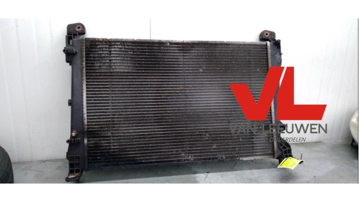Gebruikte Radiateur Fiat Grande Punto (199) 1.3 JTD Multijet 16V 85 Actual Prijs € 20,00 Margeregeling aangeboden door Van Leeuwen Auto Onderdelen