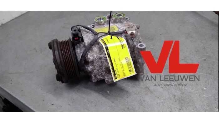 Gebruikte Aircopomp Ford Fiesta 5 (JD/JH) 1.25 16V Prijs € 22,50 Margeregeling aangeboden door Van Leeuwen Auto Onderdelen