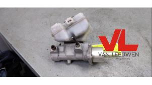 Gebruikte Hoofdremcilinder Peugeot 106 II 1.1 XN,XR,XT,Accent Prijs € 20,00 Margeregeling aangeboden door Van Leeuwen Auto Onderdelen