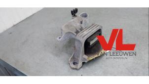 Gebruikte Motorsteun Renault Megane III Berline (BZ) 1.4 16V TCe 130 Prijs € 25,00 Margeregeling aangeboden door Van Leeuwen Auto Onderdelen