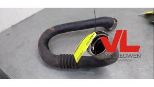Gebruikte Intercooler Buis Renault Megane III Berline (BZ) 1.4 16V TCe 130 Prijs € 25,00 Margeregeling aangeboden door Van Leeuwen Auto Onderdelen