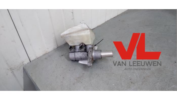 Gebruikte Hoofdremcilinder Citroen C4 Grand Picasso (UA) 2.0 16V Autom. Prijs € 10,00 Margeregeling aangeboden door Van Leeuwen Auto Onderdelen