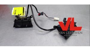 Gebruikte Cruise Control Bediening Ford Focus 2 1.6 TDCi 16V 90 Prijs € 15,00 Margeregeling aangeboden door Van Leeuwen Auto Onderdelen