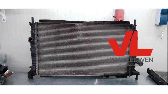 Gebruikte Radiateur Ford Focus 2 1.6 TDCi 16V 90 Prijs € 16,00 Margeregeling aangeboden door Van Leeuwen Auto Onderdelen