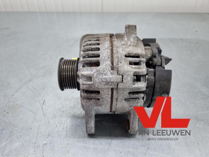 Gebruikte Dynamo Renault Modus/Grand Modus (JP) 1.2 16V Prijs € 30,00 Margeregeling aangeboden door Van Leeuwen Auto Onderdelen