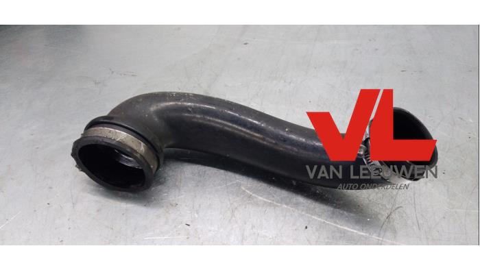 Gebruikte Intercooler Buis Peugeot 308 SW (4E/H) 1.6 16V THP 150 Prijs € 15,00 Margeregeling aangeboden door Van Leeuwen Auto Onderdelen