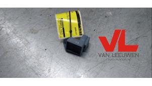 Gebruikte Airbag Sensor Peugeot 308 SW (4E/H) 1.6 16V THP 150 Prijs € 25,00 Margeregeling aangeboden door Van Leeuwen Auto Onderdelen