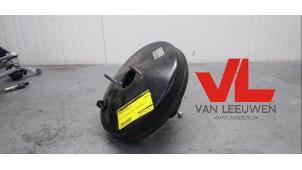 Gebruikte Rembooster Peugeot 308 SW (4E/H) 1.6 16V THP 150 Prijs € 45,00 Margeregeling aangeboden door Van Leeuwen Auto Onderdelen