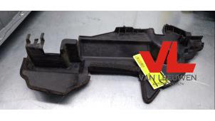 Gebruikte Luchtgeleider Lexus CT 200h 1.8 16V Prijs € 25,00 Margeregeling aangeboden door Van Leeuwen Auto Onderdelen