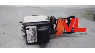 Gebruikte ABS Pomp Volkswagen Passat Variant (3C5) 2.0 FSI 16V Prijs € 40,00 Margeregeling aangeboden door Van Leeuwen Auto Onderdelen