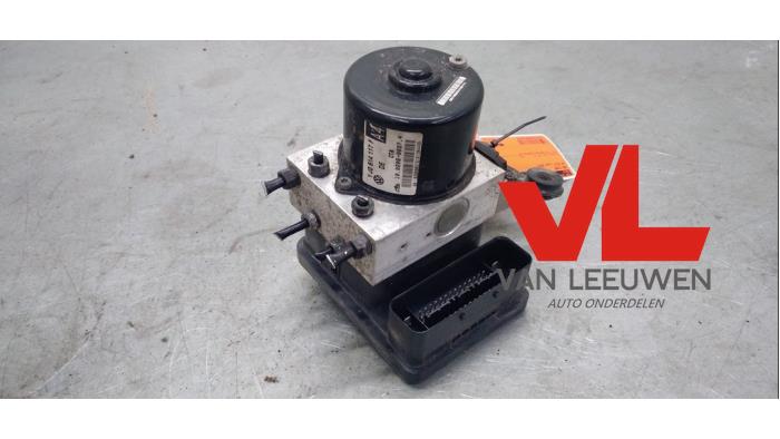 Gebruikte ABS Pomp Volkswagen Golf IV Variant (1J5) 1.6 Prijs € 15,00 Margeregeling aangeboden door Van Leeuwen Auto Onderdelen