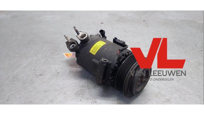 Gebruikte Aircopomp Ford Focus 3 1.0 Ti-VCT EcoBoost 12V 100 Prijs € 52,00 Margeregeling aangeboden door Van Leeuwen Auto Onderdelen