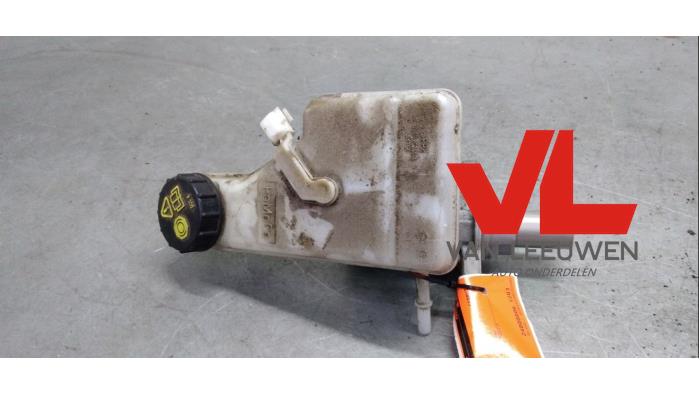 Gebruikte Hoofdremcilinder Ford Focus 3 1.0 Ti-VCT EcoBoost 12V 100 Prijs € 12,00 Margeregeling aangeboden door Van Leeuwen Auto Onderdelen