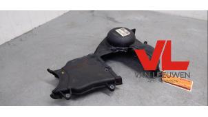 Gebruikte Distributiedeksel Ford C-Max (DXA) 1.6 SCTi 16V Prijs € 20,00 Margeregeling aangeboden door Van Leeuwen Auto Onderdelen