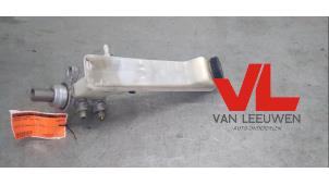 Gebruikte Hoofdremcilinder Chevrolet Aveo (300) 1.3 D 16V Prijs € 32,00 Margeregeling aangeboden door Van Leeuwen Auto Onderdelen