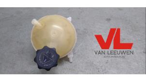 Gebruikte Expansievat Peugeot 308 (4A/C) 1.6 VTI 16V Prijs € 10,00 Margeregeling aangeboden door Van Leeuwen Auto Onderdelen