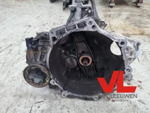 Gebruikte Versnellingsbak Volkswagen New Beetle (9C1/9G1) 1.6 Prijs € 225,00 Margeregeling aangeboden door Van Leeuwen Auto Onderdelen