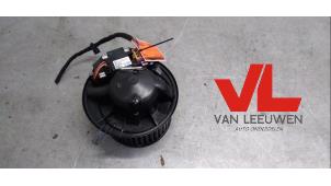 Gebruikte Aanjager Volkswagen Golf V (1K1) 1.4 16V Prijs € 20,00 Margeregeling aangeboden door Van Leeuwen Auto Onderdelen