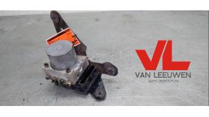 Gebruikte ABS Pomp Renault Megane II (BM/CM) 1.6 16V Prijs € 50,00 Margeregeling aangeboden door Van Leeuwen Auto Onderdelen