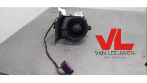 Gebruikte Kachel Ventilatiemotor Renault Clio II (BB/CB) 1.6 16V Prijs € 20,00 Margeregeling aangeboden door Van Leeuwen Auto Onderdelen