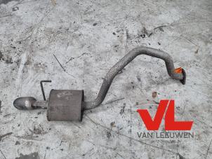 Gebruikte Uitlaat Einddemper Ssang Yong Kyron 2.0 M 200 Xdi 16V 4x2 Prijs € 55,00 Margeregeling aangeboden door Van Leeuwen Auto Onderdelen