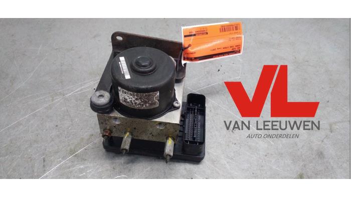 Gebruikte ABS Pomp Ssang Yong Kyron 2.0 M 200 Xdi 16V 4x2 Prijs € 96,00 Margeregeling aangeboden door Van Leeuwen Auto Onderdelen