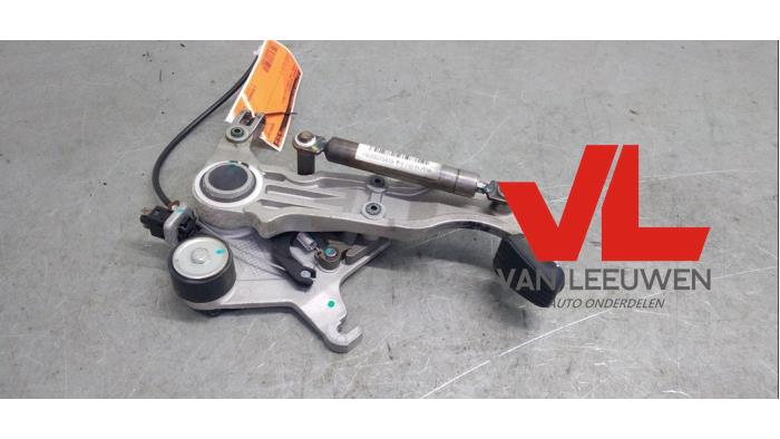 Gebruikte Handrem Mechaniek Ssang Yong Kyron 2.0 M 200 Xdi 16V 4x2 Prijs € 36,00 Margeregeling aangeboden door Van Leeuwen Auto Onderdelen