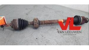 Gebruikte Cardanas rechts-voor (VWA) Renault Megane (EA) 1.6 16V Sport Prijs € 25,00 Margeregeling aangeboden door Van Leeuwen Auto Onderdelen
