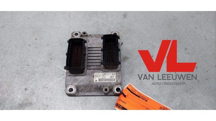 Gebruikte Inspuitcomputer Opel Corsa D 1.4 16V Twinport Prijs € 70,00 Margeregeling aangeboden door Van Leeuwen Auto Onderdelen