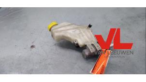 Gebruikte Hoofdremcilinder Fiat Grande Punto (199) 1.4 16V Prijs € 20,00 Margeregeling aangeboden door Van Leeuwen Auto Onderdelen