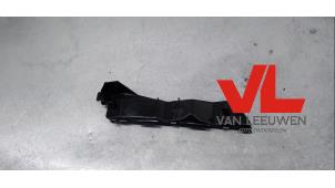 Nieuwe Bumpersteun links-voor Toyota Avensis Wagon (T25/B1E) Prijs € 30,25 Inclusief btw aangeboden door Van Leeuwen Auto Onderdelen
