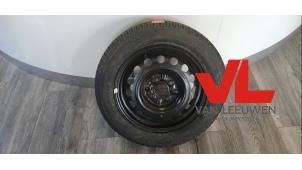 Gebruikte Velg + Band Diversen Diversen Prijs € 45,00 Margeregeling aangeboden door Van Leeuwen Auto Onderdelen