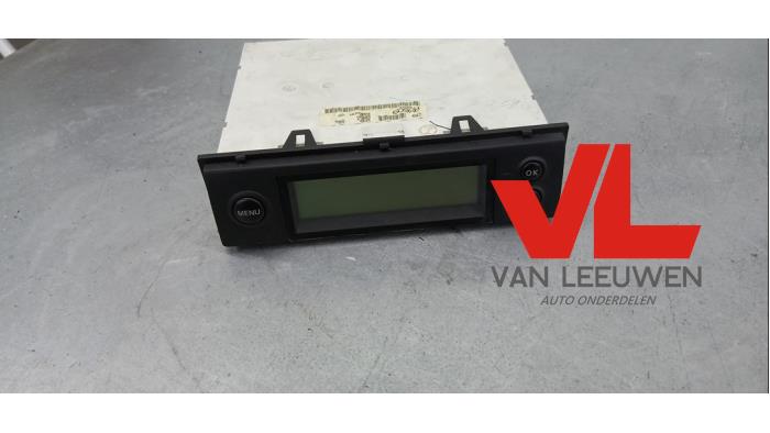 Gebruikte Display Interieur Nissan Micra (K12) 1.2 16V Prijs € 14,99 Margeregeling aangeboden door Van Leeuwen Auto Onderdelen