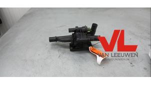 Gebruikte Thermostaathuis Peugeot Partner (GC/GF/GG/GJ/GK) 1.6 HDI 75 16V Prijs € 15,00 Margeregeling aangeboden door Van Leeuwen Auto Onderdelen