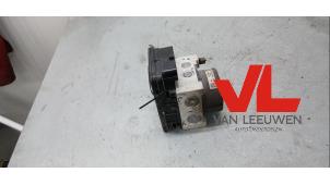 Gebruikte ABS Pomp Peugeot 2008 (CU) 1.2 Vti 12V PureTech 82 Prijs € 90,00 Margeregeling aangeboden door Van Leeuwen Auto Onderdelen