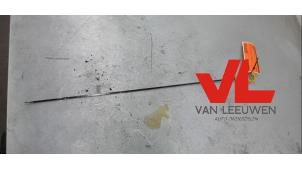 Gebruikte Olie Peilstok Ford Focus 3 1.0 Ti-VCT EcoBoost 12V 100 Prijs € 10,00 Margeregeling aangeboden door Van Leeuwen Auto Onderdelen