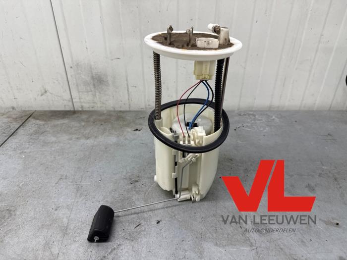 Gebruikte Tank element Pomp Mitsubishi Outlander (CW) 2.0 16V 4x2 Prijs € 75,00 Margeregeling aangeboden door Van Leeuwen Auto Onderdelen