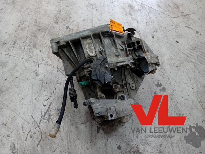 Versnellingsbak van een Renault Megane III Grandtour (KZ) 1.2 16V TCE 130 2016