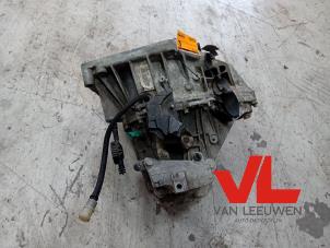 Versnellingsbak van een Renault Megane III Grandtour (KZ) 1.2 16V TCE 130 2016