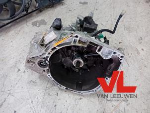 Versnellingsbak van een Renault Megane III Grandtour (KZ) 1.2 16V TCE 130 2016