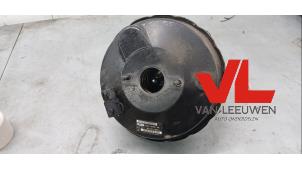 Gebruikte Rembooster Ford Grand C-Max (DXA) 1.0 Ti-VCT EcoBoost 12V 125 Prijs € 45,00 Margeregeling aangeboden door Van Leeuwen Auto Onderdelen