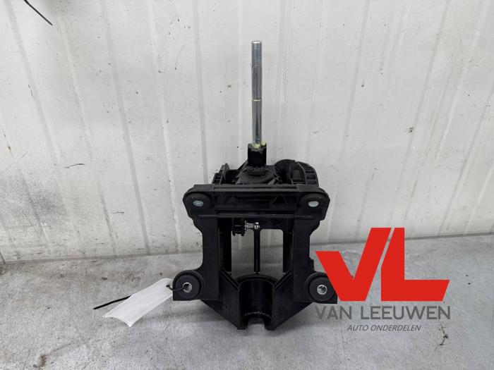 Gebruikte Schakelmechaniek Ford Grand C-Max (DXA) 1.0 Ti-VCT EcoBoost 12V 125 Prijs € 45,00 Margeregeling aangeboden door Van Leeuwen Auto Onderdelen